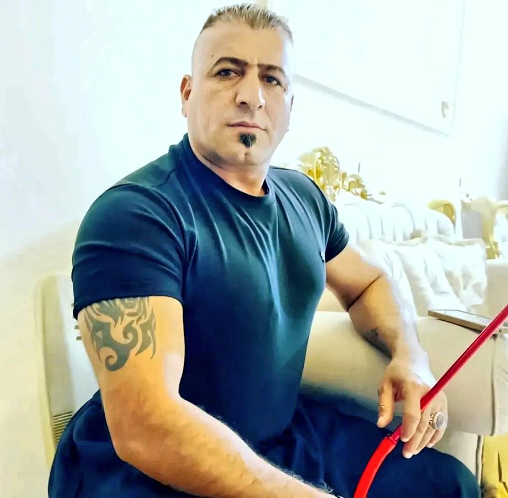 منشن بزار .براساس وایبی که ازت میگیرم دوتا فحش آبدار ازکمربه پایین 
بهت بدم .🤣