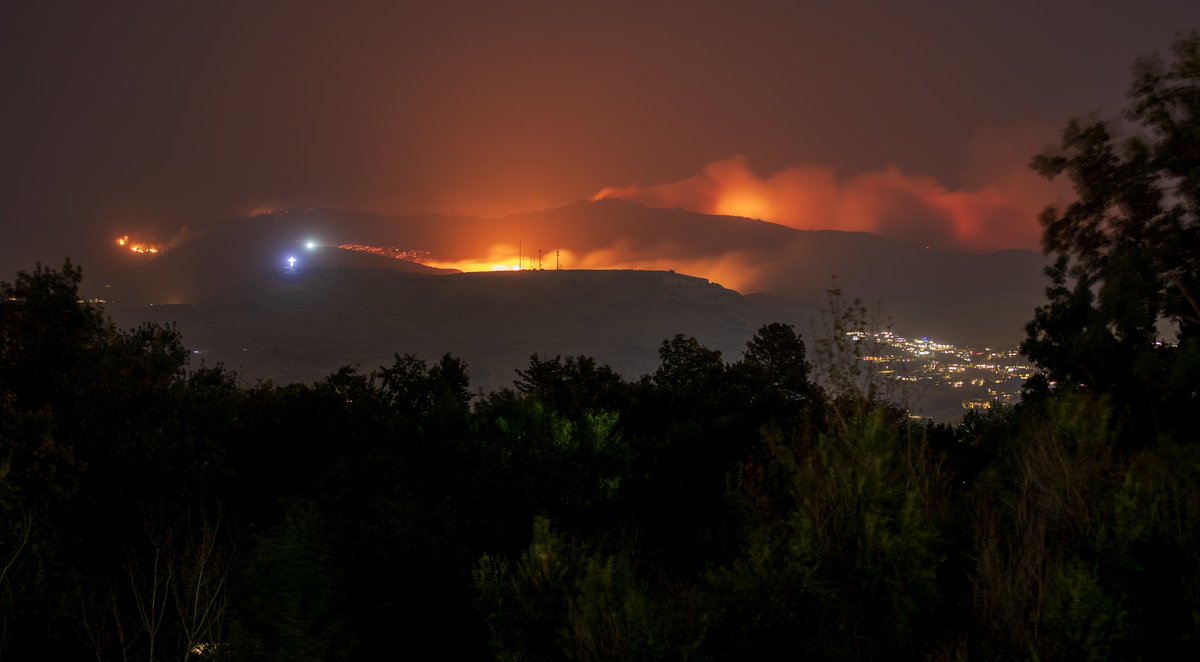 e_thurber's tweet photo. Taken around 9:00 Friday evening off of Federal Way #boise #valleyfire #idaho https://t.co/KyyzFWhOEY