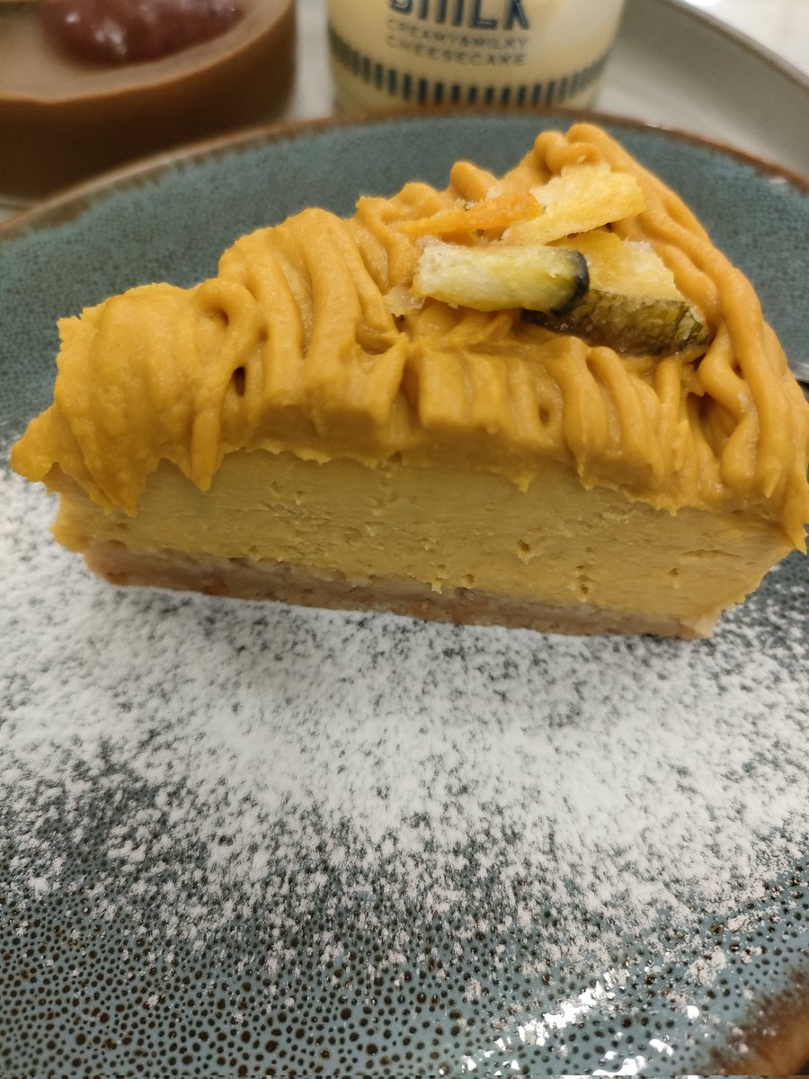 grafan1226's tweet photo. 今日はあんこじゃなくてすまーん🍰
#cafeTheSUNLIVESHERE
#CHILK
#平岡海月 https://t.co/mhCNmlSj5U