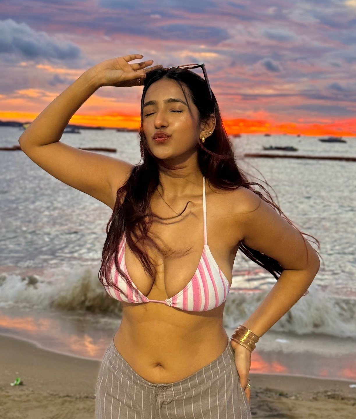 GZGjLMCa0AAMh21?format=jpg&name=large