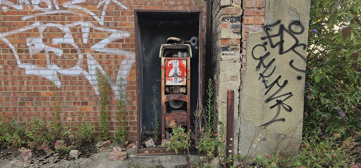 UrbanTown2014's tweet photo. Post apocalyptic location.

#postapocalyptic #derelict #tvlocation #filmlocation #locationmanager #locationscout https://t.co/yvEtotZtA4