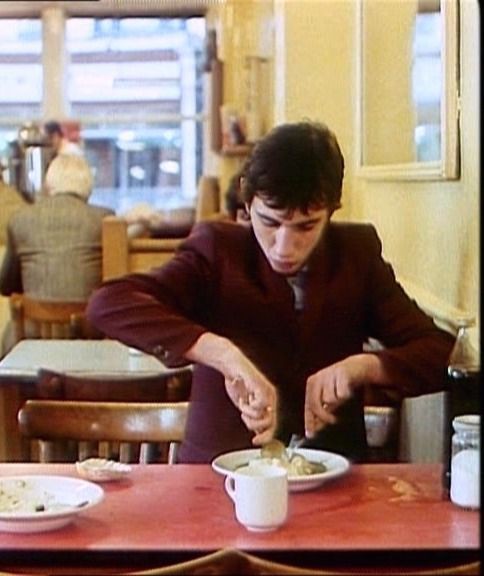 Totallywired65's tweet photo. Sat morning......time for some brekkie.......

#quadrophenia #phildaniels #jimmycooper #pienmash #satmorning #mods #modernist #itsamodthing https://t.co/EK4YqOtVTT