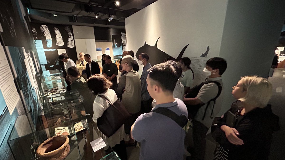 昨日はインターメディアテクに各分野の専門家か集い、「海の人類史」の展示場と講義室で、縄文の海洋進出などについて討論しました。参加者の皆様ありがとうございました。展示は明日日曜までです。