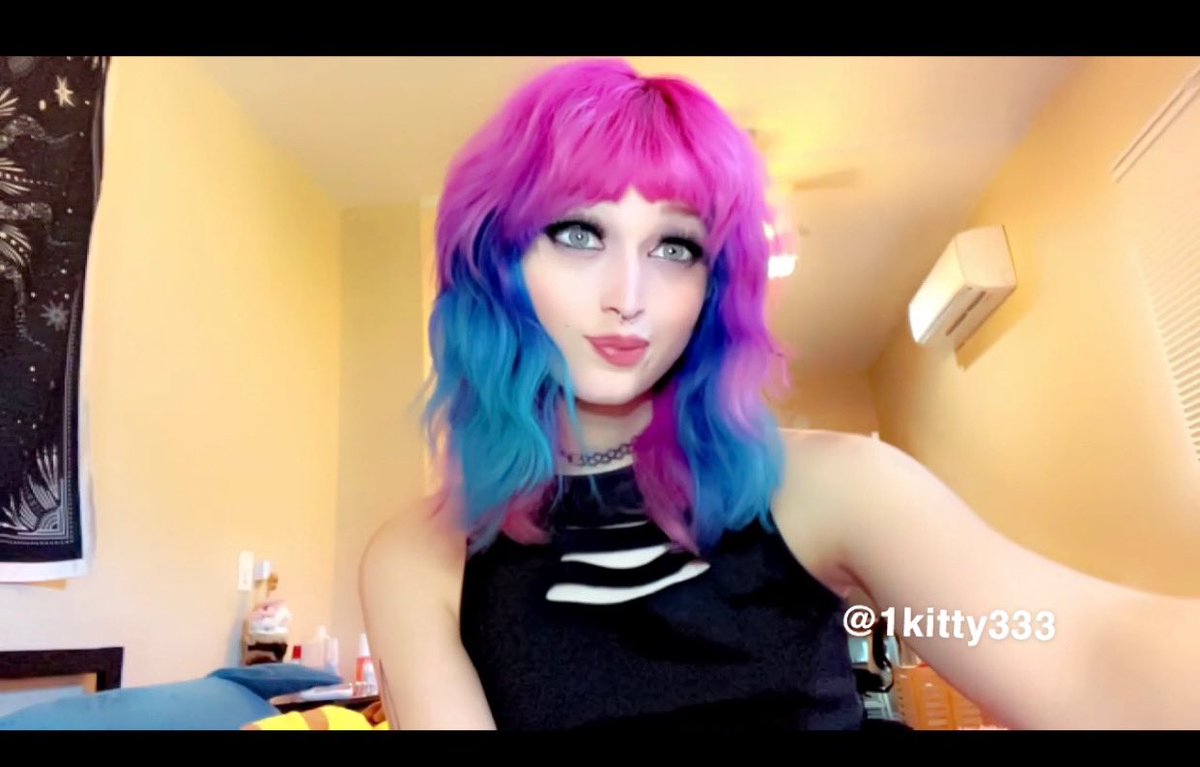 1kitty333's tweet photo. #trans #tgirl #lgbt #hot #cute #emo https://t.co/raZaHnBaHk