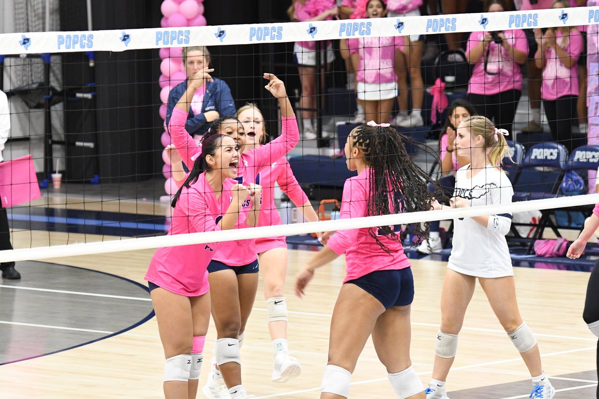 popcsathletics's tweet photo. POPCS Pink Out 2024! 💗🦅

Lady Eagles beat Vanguard Prep in 3 tonight! In between sets 1 and 2, SEVEN fans donated their hair to be made into wigs! 
Thank you to all who supported Pink Out tonight! 

#goeagles #pinkout #imaneagle https://t.co/jRVEeylE1m