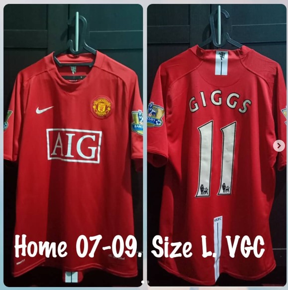 anggot's tweet photo. @Jerseyforum bantu RT ya. Thanks
#jersey4sale #manchesterunited 
1. MU Home 07-09. Size L. VGC - 1,8jt
2. MU Away 07-08. Size L. VGC - 1,8jt
3. MU 3rd 08-09. Size L. Mint - 2,2jt

WA : 082113011678 https://t.co/HnOWKYOKJg