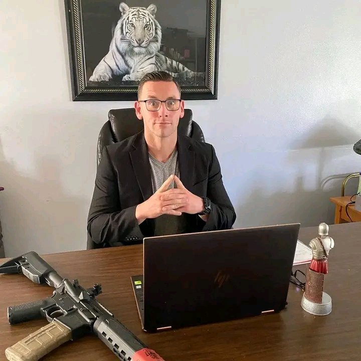 farrenMorgan00's tweet photo. The secret of success is learning how to use pain and pleasure instead of having pain and pleasure use you. 🤜🤛 If you do that, you're in control of your life. If you don't, life controls you." —Tony Robbins— 🇺🇸 🙏 🇺🇸 https://t.co/TQwOK9UsbP