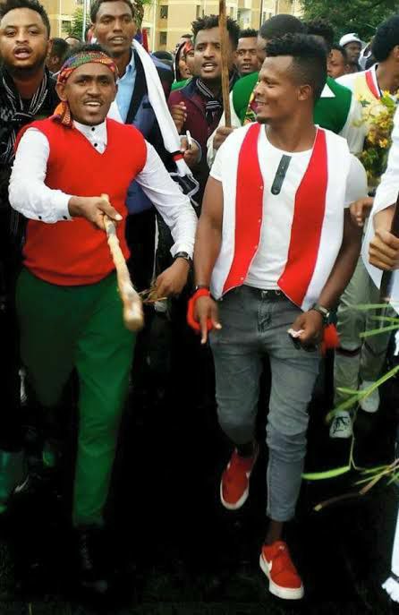 Happy Irrechaa!

መልካም የኢሬቻ በዓል!

#Brotherhood 
#Sisterhood 
#History 
#ColorfulOromia
#ColorfulEthiopia