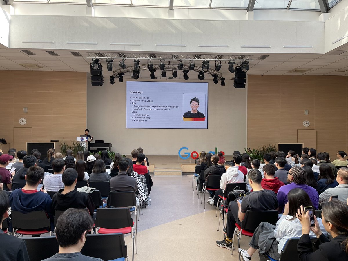 Aseke_Ai's tweet image. @tanabee_en rocks at #DevFest Almaty!