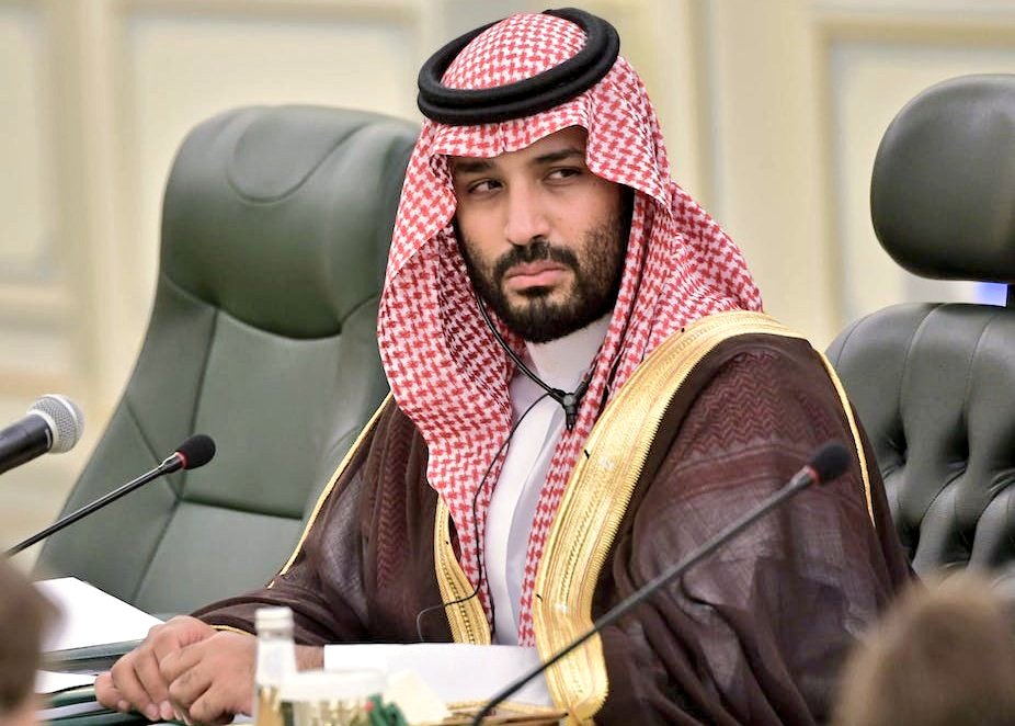 TimesAlgebraIND's tweet image. BIG NEWS 🚨 Saudi Arabia bans all public displays of support for Palestine, Hamas and Hezbollah.
Ignoring radicals, Saudi to adopt a more moderate regional stance, focusing on state security and stability.
Saudi Arabia Prince Mohammad Bin Salman has already said he personally…