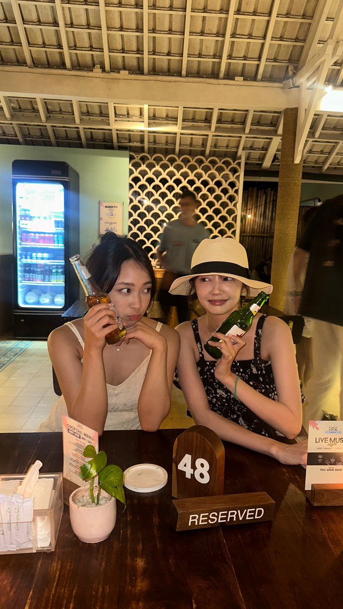[WEVERSE UPDATE] - Léa

아마 이번 여행에서 사진 300장은 찍었을거야 ㅋㅋㅋㅋㅋㅋ😂😂
일단 맛보기(맛보기 고르는것도 한참 걸렸다구 ㅋㅋㅋㅋㅋ)

🔗 weverse.io/secretnumber/a…

#시크릿넘버 #vineent #secretnumber #SECRET_NUMBER #Léa #레아 #SUNSHINELÉA🦩 <a href="/5ecretNumber/">SECRET NUMBER (시크릿넘버)</a>