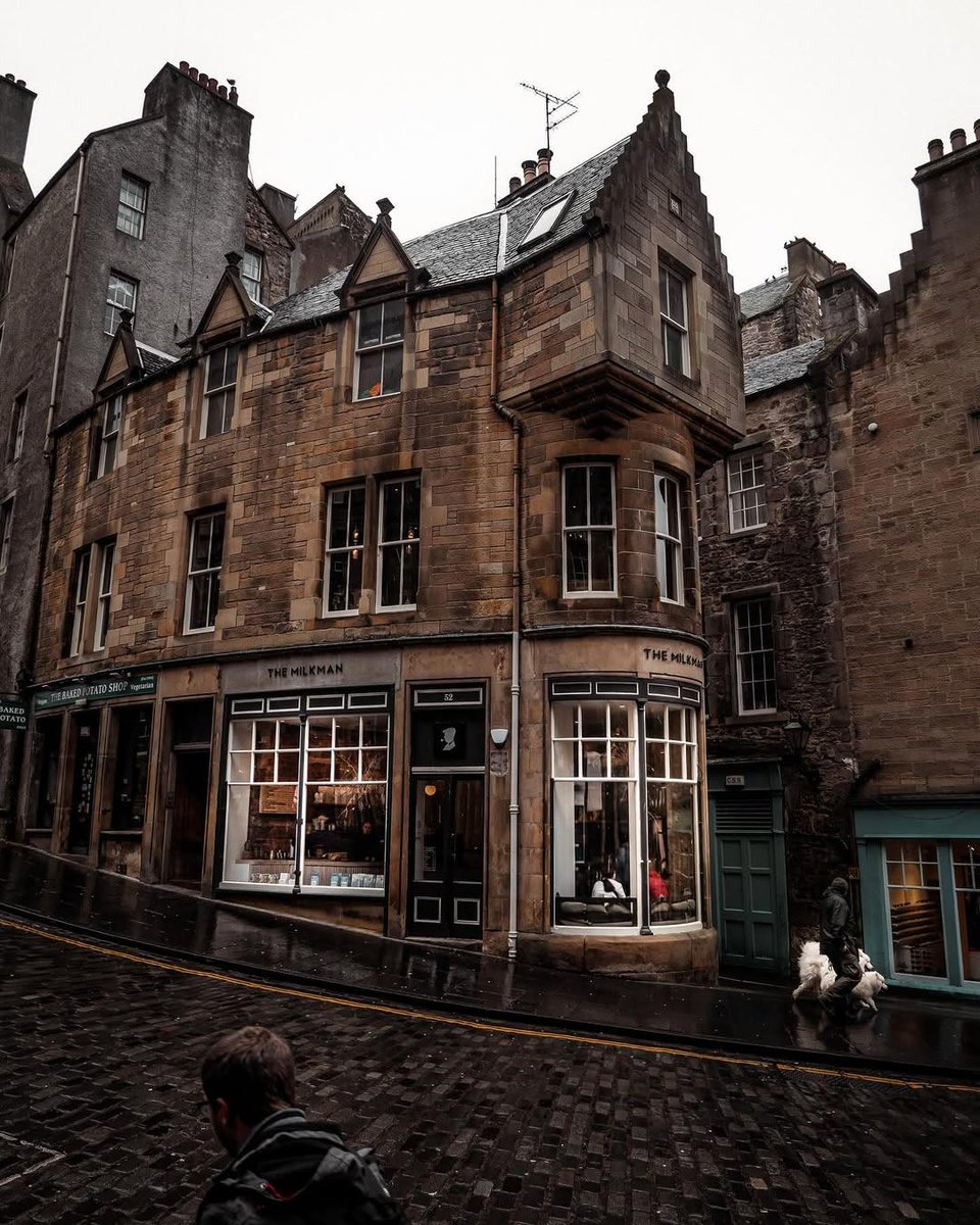 autumn walk in Edinburgh ☂️🧥🧣👜