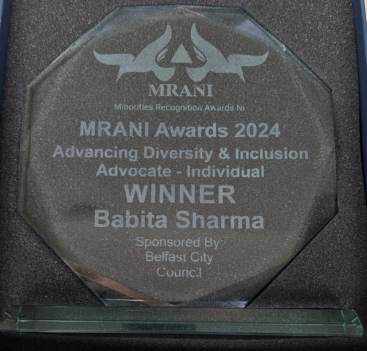 🏆 Honoured to receive the <a href="/MRawardsNI/">MRANI</a>
for my work in promoting diversity and inclusion in Northern Ireland!

I am grateful for this award and remain committed to continuing this important work. 

Thank you to everyone who has supported me.   #MRANI2024 w/<a href="/micky_murray/">Lord Mayor of Belfast, Cllr Micky Murray</a>