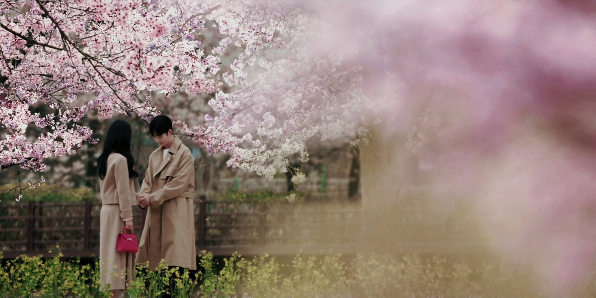 chixjisoo's tweet photo. "i'l stay by your side , no matter what happens" ―baek hyunwoo https://t.co/KnittFagkt