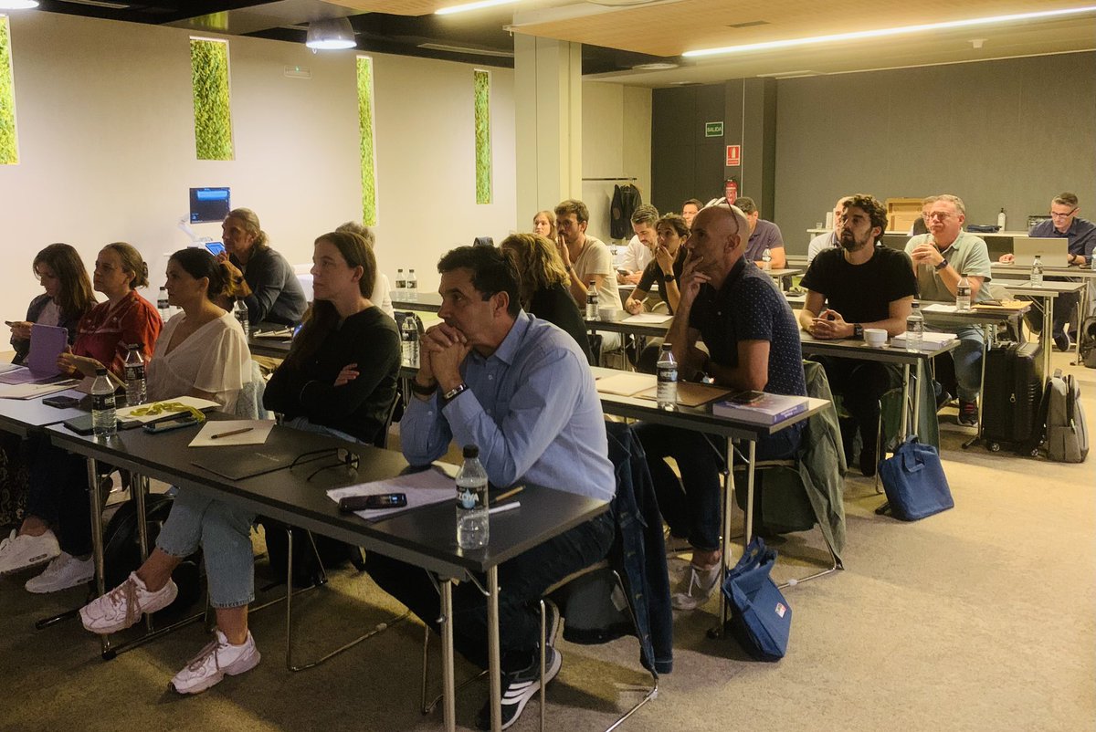 Una nueva edición del Curso de Ecografia de Lesiones en la Escuela de formación de la <a href="/femedeporte/">SEMED_FEMEDE</a> 
✅ 12 años de formación en Ecografia Musculoesqueletica
✅ Muchas gracias al Dr Ardines Dr. Santos  @Eduktesa y Dr. Gerardo Villa
✅ Gracias apoyo @GEHealthCare_ES