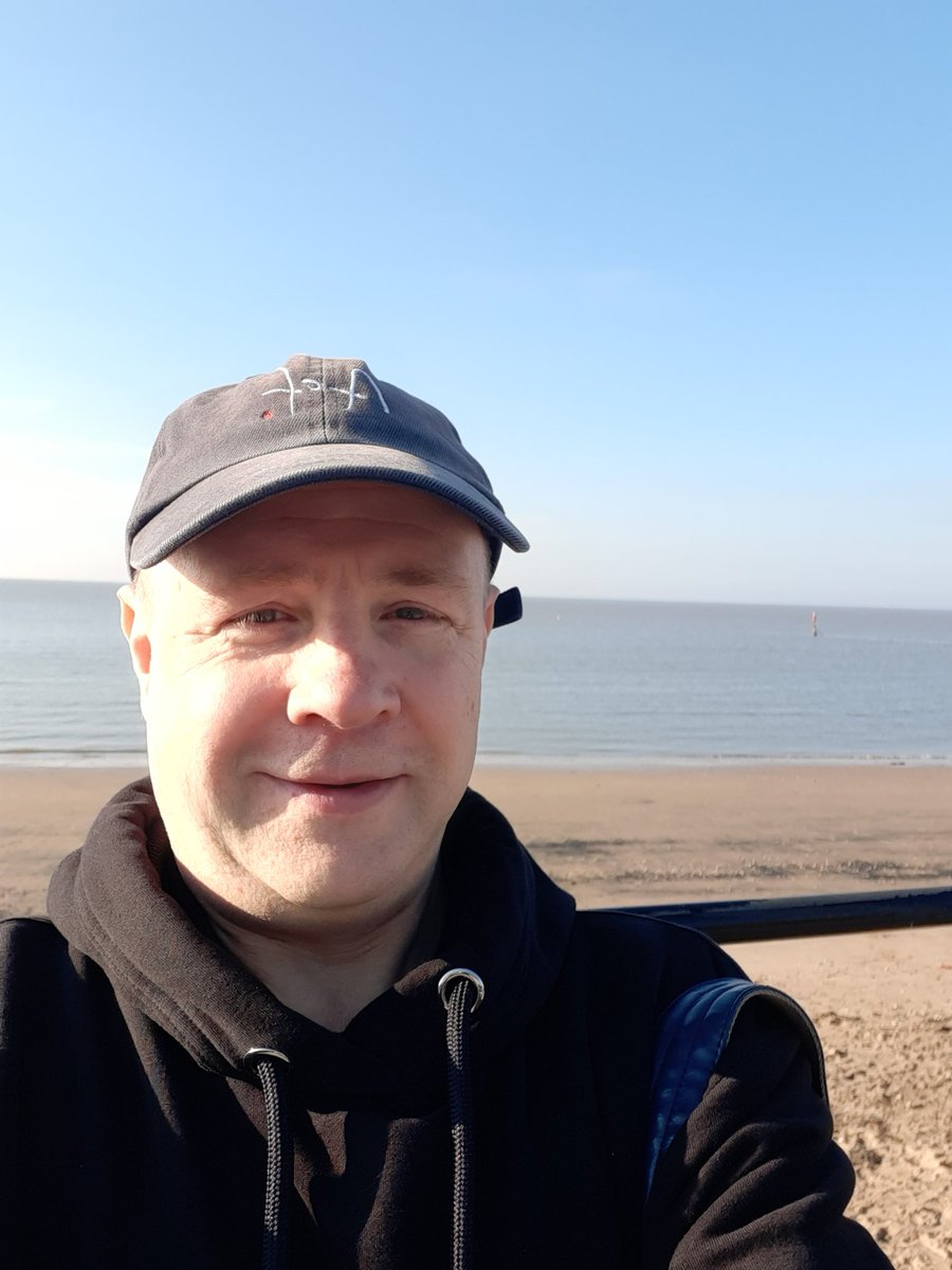 DeanGripton's tweet photo. Previous mumbling against early kick-offs are null and void.
Glorious morning in Cleethorpes, some beautiful views, but none more beautiful than thus from Row G in the Upper at #GTFC. #GRIDON.
Time to eye Svanthorsson, Barrington, Kelly, McGrath et al. ##FMresearch https://t.co/zt6KlK9p7A