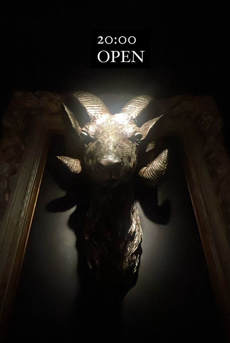 Bar_LocusSolus's tweet photo. 20時OPEN

#ロクスソルス
#LOCUSSOLUS
#locussolus 
#バー
#bar
#BAR
#高円寺
#高円寺のバー　
#アブサン
#ジン
#クラフトジン https://t.co/dyAt8tihza