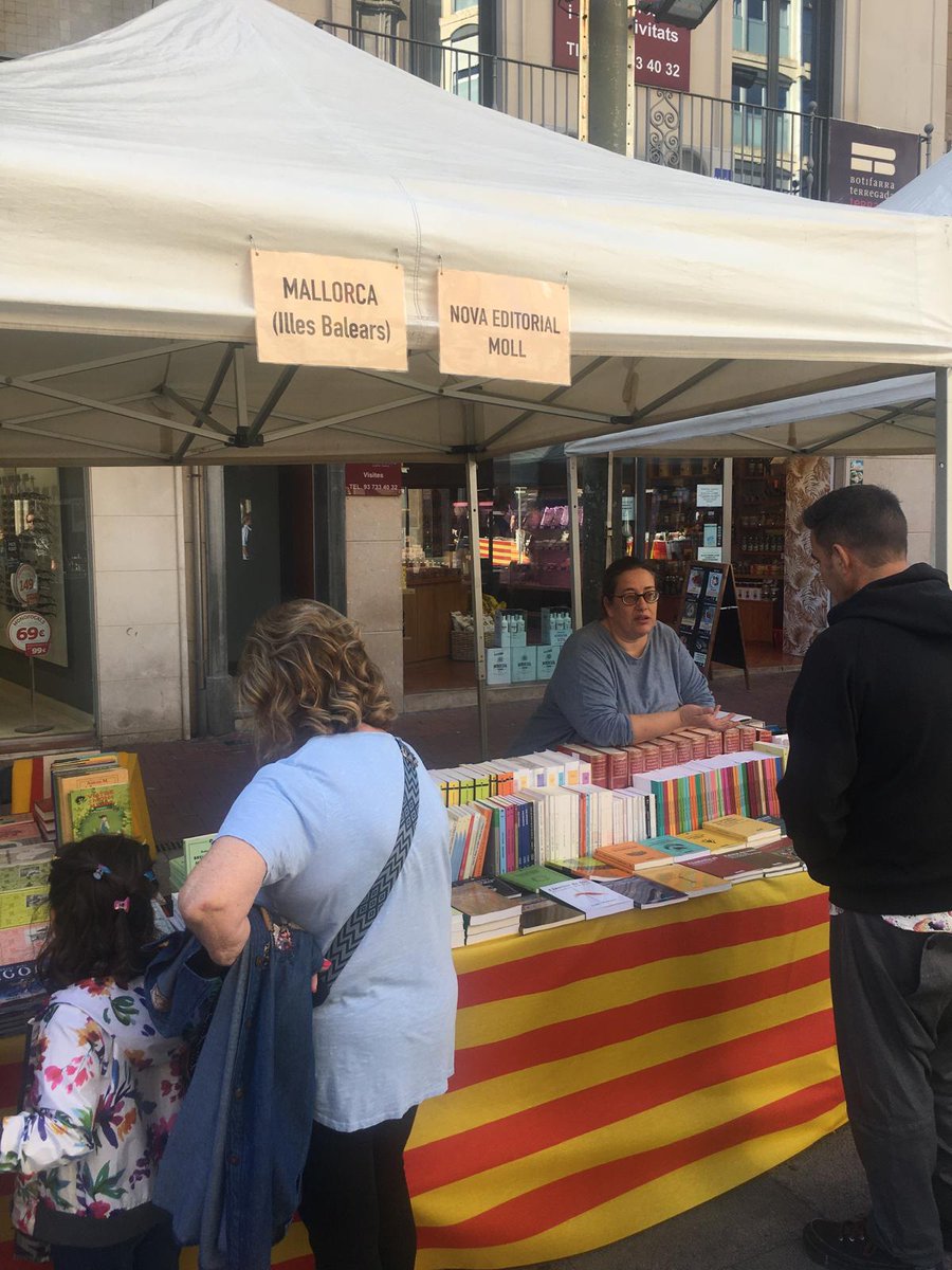 EdiMoll's tweet photo. Som a la Fira del Llibre en Català de Terrassa
https://t.co/ITuy5TJ9fp
https://t.co/UlZQOtXF7o https://t.co/hPIPSqi7Rn