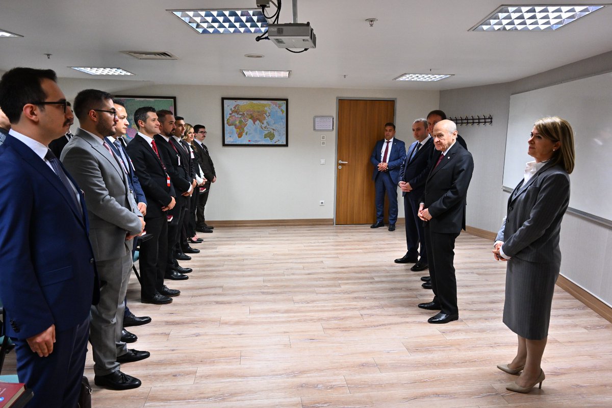 MHP_Bilgi's tweet photo. Genel Başkanımız Sayın Devlet BAHÇELİ, Siyaset ve Liderlik Okulu’nun 20. Dönem Eğitim ve Öğretim Yılı Açılışını Gerçekleştirdi. https://t.co/ZMGYg0Nc5g