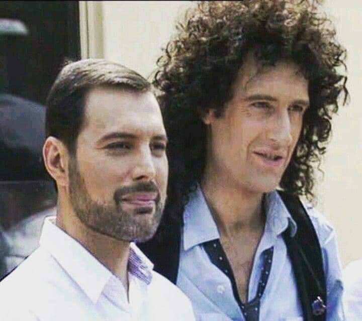 GabrielAraujoES's tweet photo. Brian May (Queen): “No me siento cómodo viviendo en el mundo de hoy. Mi amigo Freddie Mercury tampoco lo estaría."

“Me preocupa la cultura de la cancelación. Freddie venía de Zanzíbar -no era británico, no era blanco como tal- pero a nadie le importaba. Nadie, ni siquiera, lo mencionó. Era músico, nuestro amigo, nuestro hermano. No teníamos que pararnos a pensar: 'Oh, ¿deberíamos trabajar con él? ¿Es del color correcto? ¿Tiene las inclinaciones sexuales correctas?'. Nada de eso sucedió, y ahora da miedo tener que calcular todas estas cosas”.
https://t.co/7uk74IbtWf