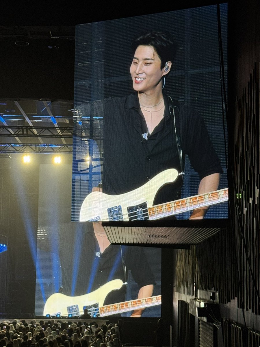 y3oit's tweet image. new bias unlocked #DAY6inKL