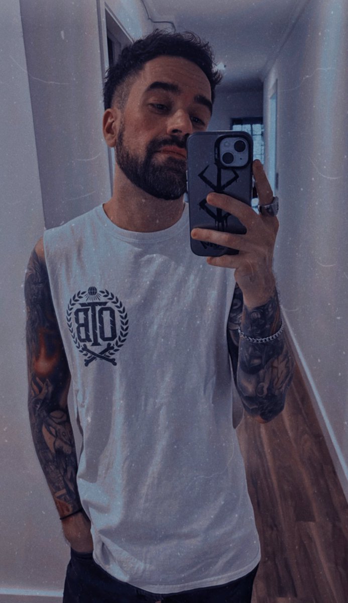 Femtonilo's tweet photo. Han pasado cositas… ✂️ https://t.co/a3taPGqfHF