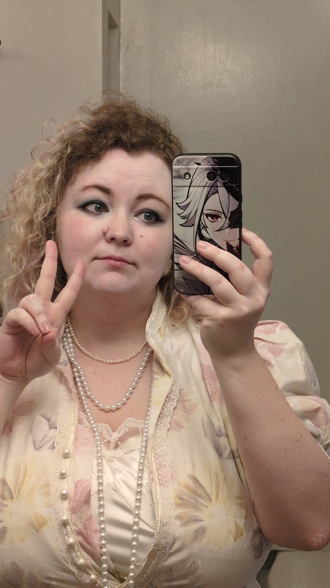 chainscrape's tweet photo. Ruth Wrigley is ready for @MonsterManiaCon today ✨ https://t.co/DPzaUu3ZvI