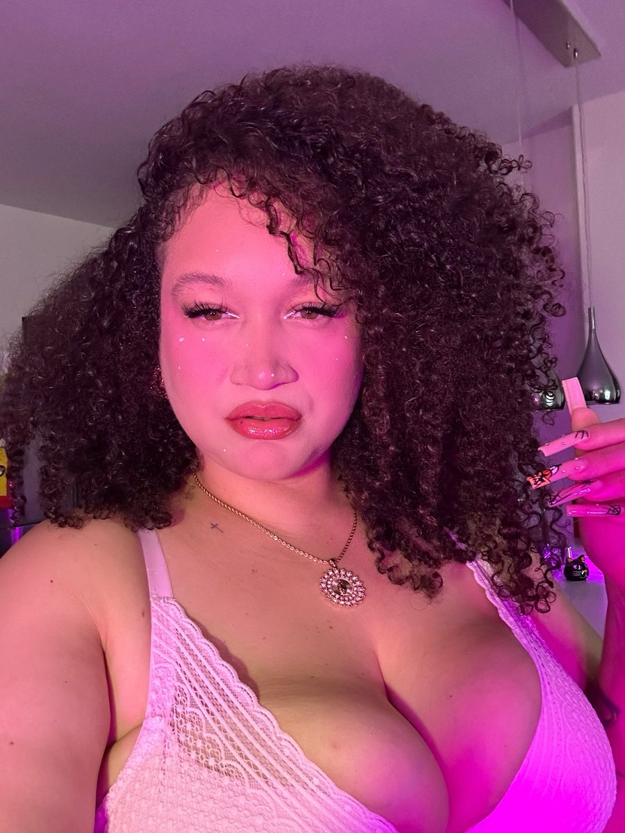 Iโm Mommy ๐ฆ๐ง๐ฟ tweet media