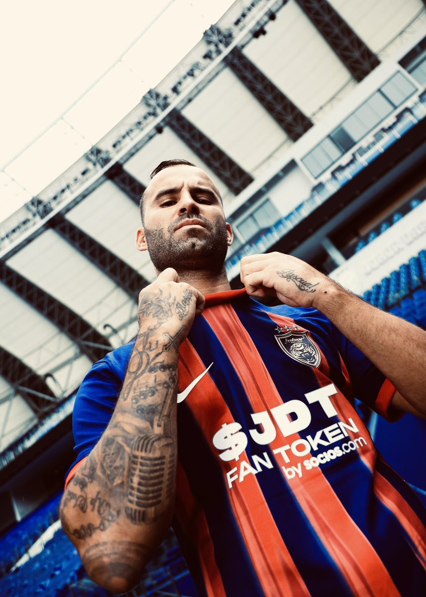 JeseRodriguez10's tweet photo. Muy feliz por esta nueva oportunidad que me da el fútbol, hoy empiezo mi nueva aventura en un club top @OfficialJohor 💙❤️ Estoy seguro que conseguiremos muchos éxitos juntos , ansioso por empezar. Agradecido por tu confianza Boss @HRHJohorII Gracias!

Very happy for this new opportunity that football gives me, today I start my new adventure in a top club @OfficialJohor 💙❤️ I am sure that we will achieve many successes together, eager to start. Grateful for your trust Boss @HRHJohorII