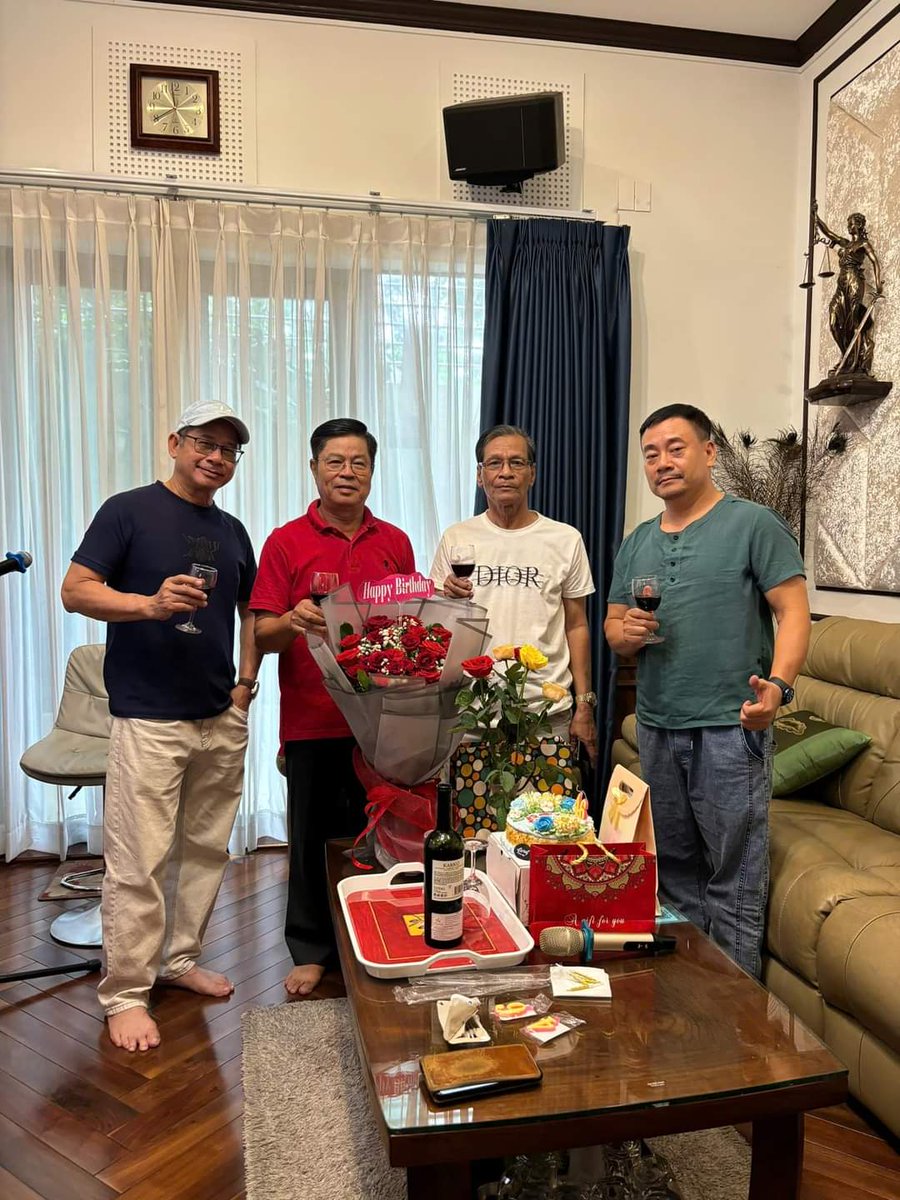 Nhóm này sao nhỉ