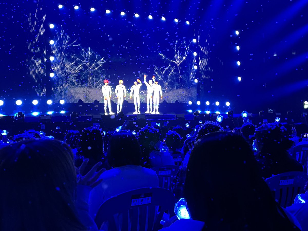 아니 플로어구역 플리들 전원
지금 버블로 머리 감고있다고요 ㅁㅊ