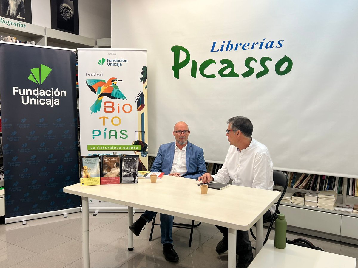 Ayer disfrutamos de una jornada de naturaleza maravillosa☘️🌸
Sin duda, el Jardín Botánico de <a href="/CanalUGR/">Universidad Granada</a> es uno de los más interesantes de la ciudad 🌴🌳
Tras la visita, en <a href="/LibreriaPicasso/">Librerías Picasso</a> disfrutamos frente una serie de presentaciones literarias de autores interesantísimos 📚