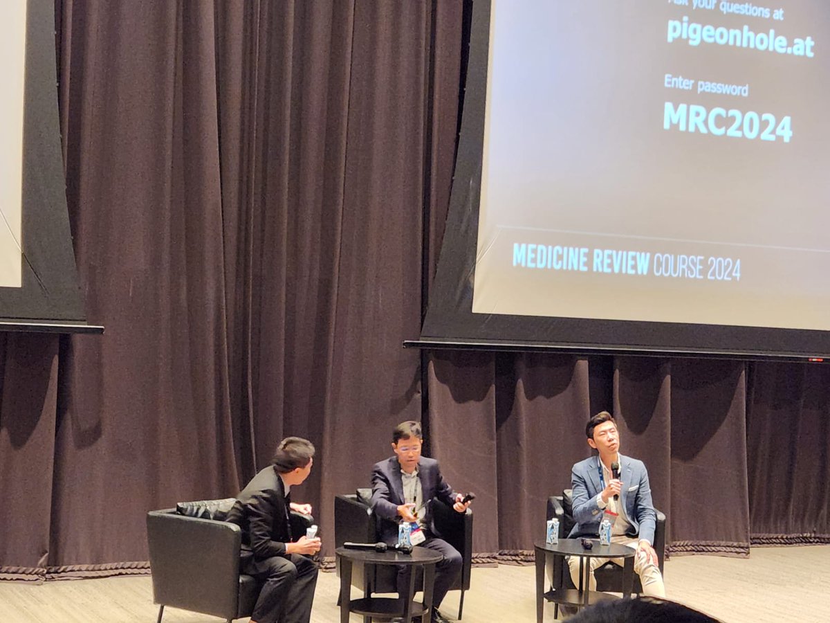 matthewchen___'s tweet photo. Honoured to have contributed to the #MRC2024, sharing about the field of geriatric oncology, with a spotlight on our work in the #GOLDEN programme. Great crowd with Q&amp;A moderated by Dr Mark Chan.

#gerionc @Angel_A_Pang @NgYeanShin1 @Yao_Yao_11 @nydiacamelia #NCIS https://t.co/6gJqgyct8L