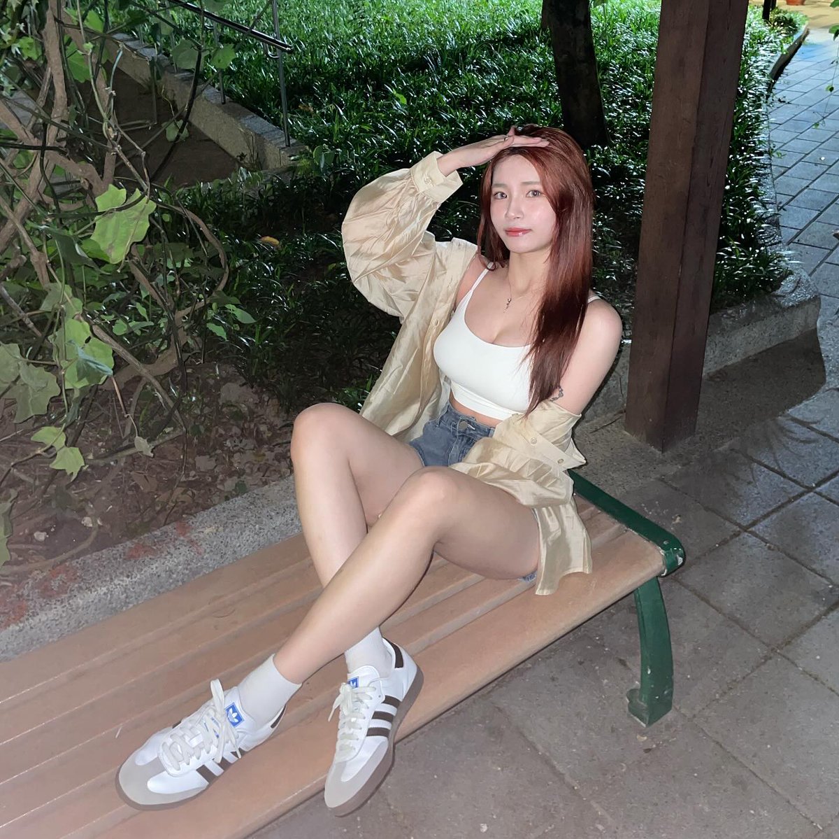 GainSoAlone's tweet photo. IG美女所在地@rory.rory__  #美女 #性感 #穿着搭配 #日常分享 https://t.co/alZ5PqNhPX