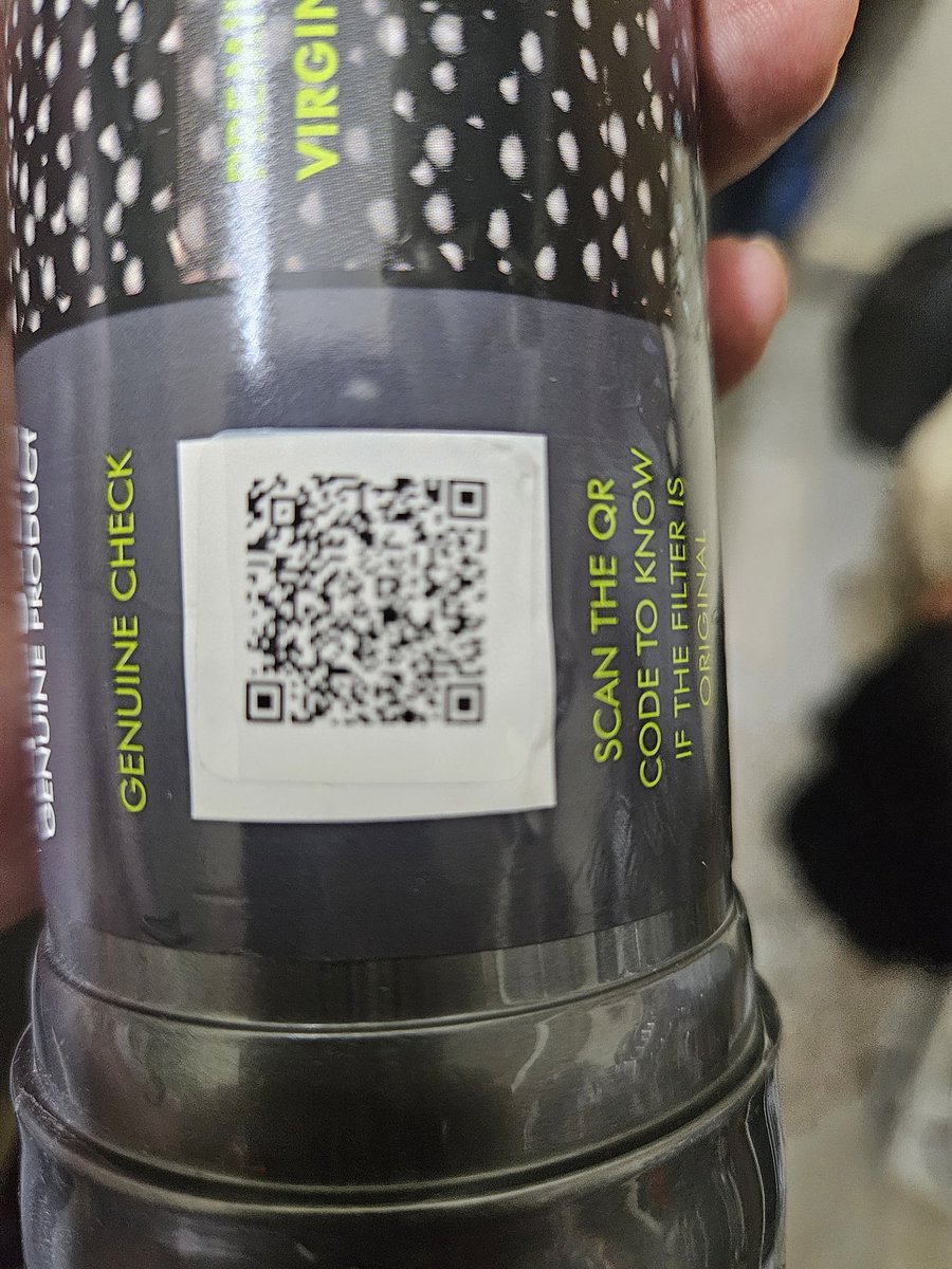 CaAshokSoni's tweet photo. @EurekaForbes @iSinghChandan The service engineer came today, but he brought a duplicate kit and candles. The QR codes on the candles were fake and couldn't be scanned.
Please find the attached pictures of the product and QR codes. https://t.co/PHRBojt9vM
