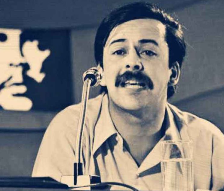 VidalAragones's tweet photo. Avui fa 50 anys la policia de Pinochet assassinava  a Miguel Enríquez, Secretari General del Movimiento de Izquierda Revolucionaria.

Al rebre la notícia Pablo Milanés colpit feu aquesta preciosa cançó de lluita i esperança en el futur.

https://t.co/RVb4xnFEOi https://t.co/I26FisBH3R