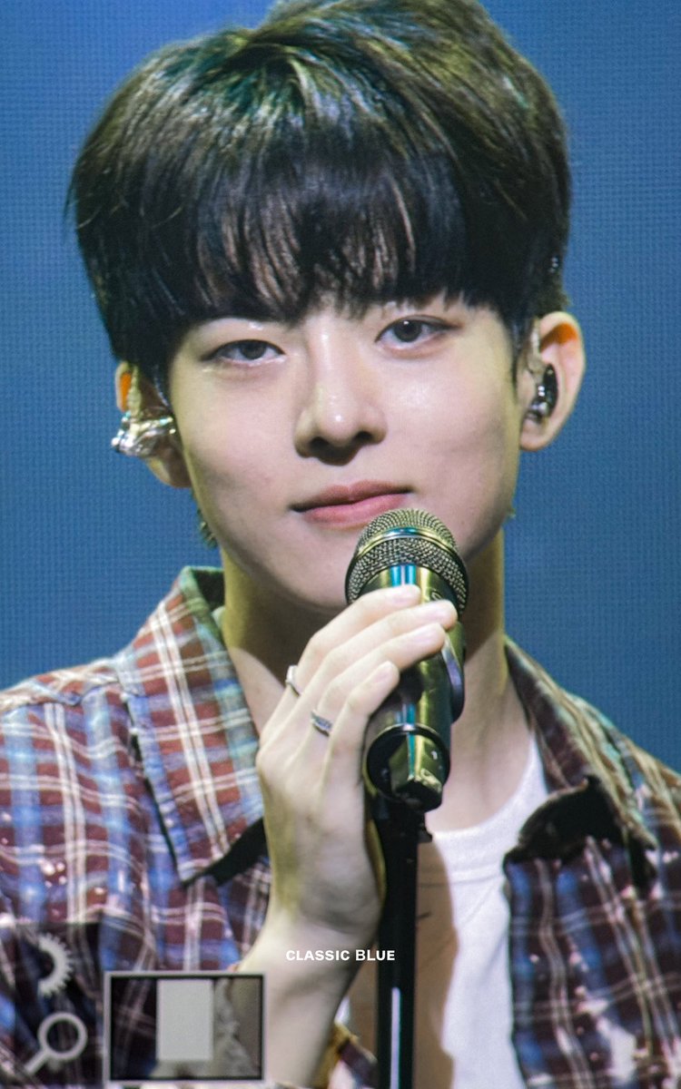 241005 체리랑 숩이랑🍒☘️

#정수빈 #JUNGSUBIN #수빈 #SUBIN