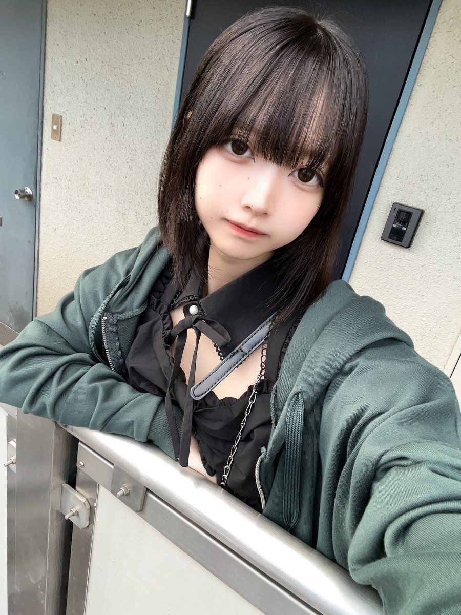 まな tweet media