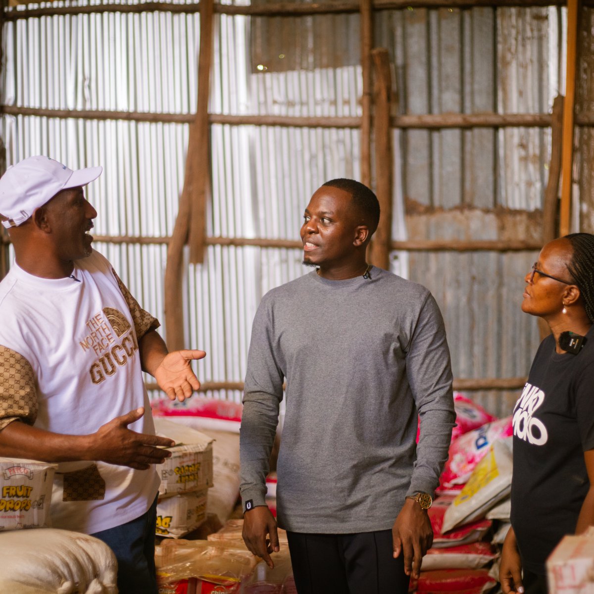 We recently visited Kakuma with <a href="/georgiendirangu/">Georgie</a> , meeting Mesfin, a local entrepreneur employing 51 people from both refugee and host communities. These jobs bring income, dignity, and hope. Hear more inspiring stories here shorturl.at/sVXtQ
#InkomokoSeries