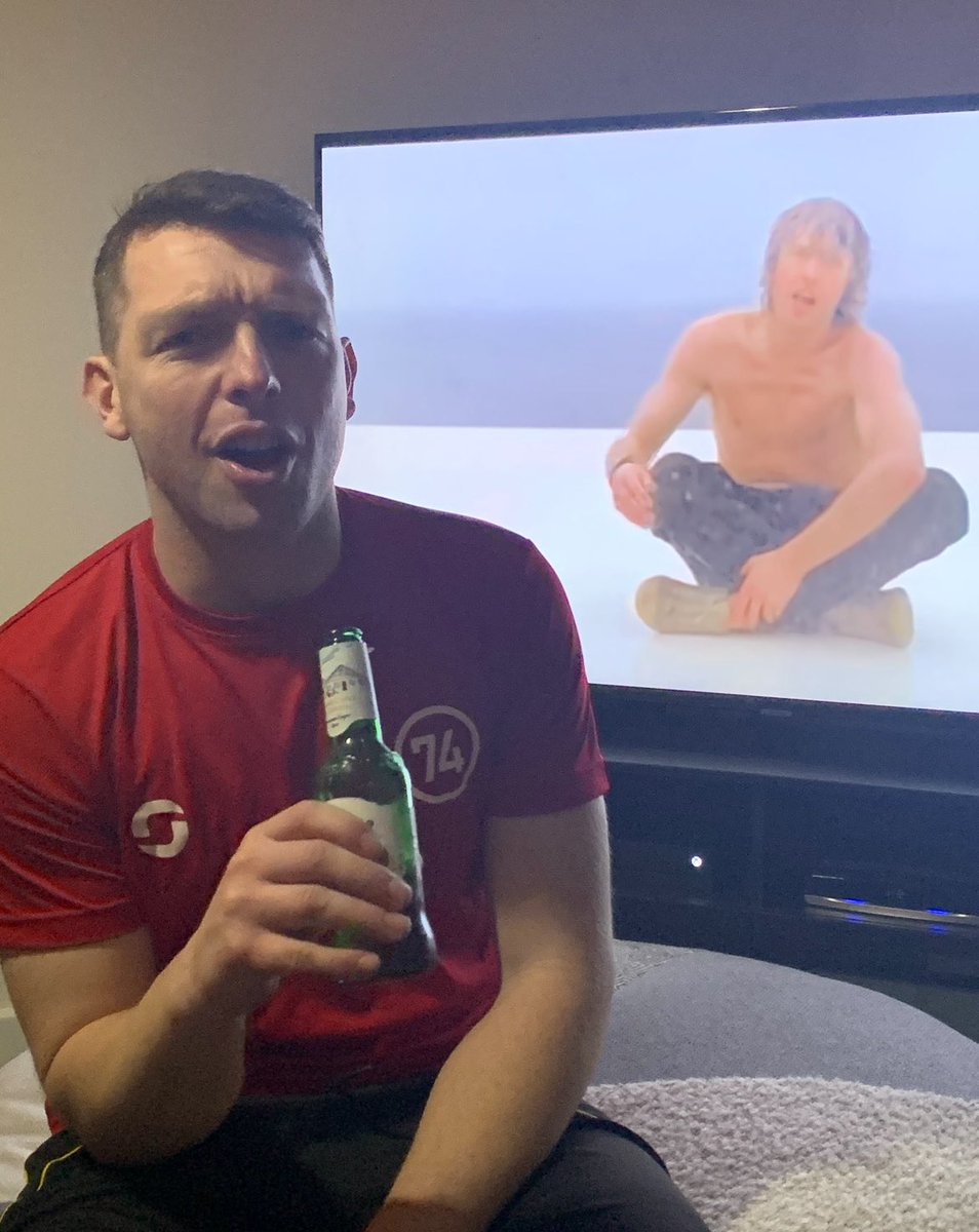 hiderspider's tweet photo. @JamesBlunt #jameswho Could you please change your name to Liam Tilley, then my mate Liam will change his name to James Blunt? https://t.co/K1gPlt90me