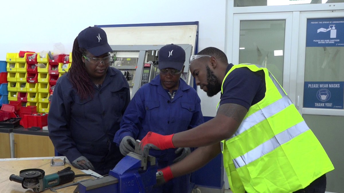 bodo_immink's tweet photo. Happy #WorldTeachersDay to all educators shaping the future of our #youth!
Through #DualTraining, supported by @Ulkoministerio and @BMZ_Bund, @giz_gmbh #Kenya is empowering #TVET trainers with innovative education and training methods to nurture a #SkilledWorkforceKE!
#WTD2024 https://t.co/beIqePBejT