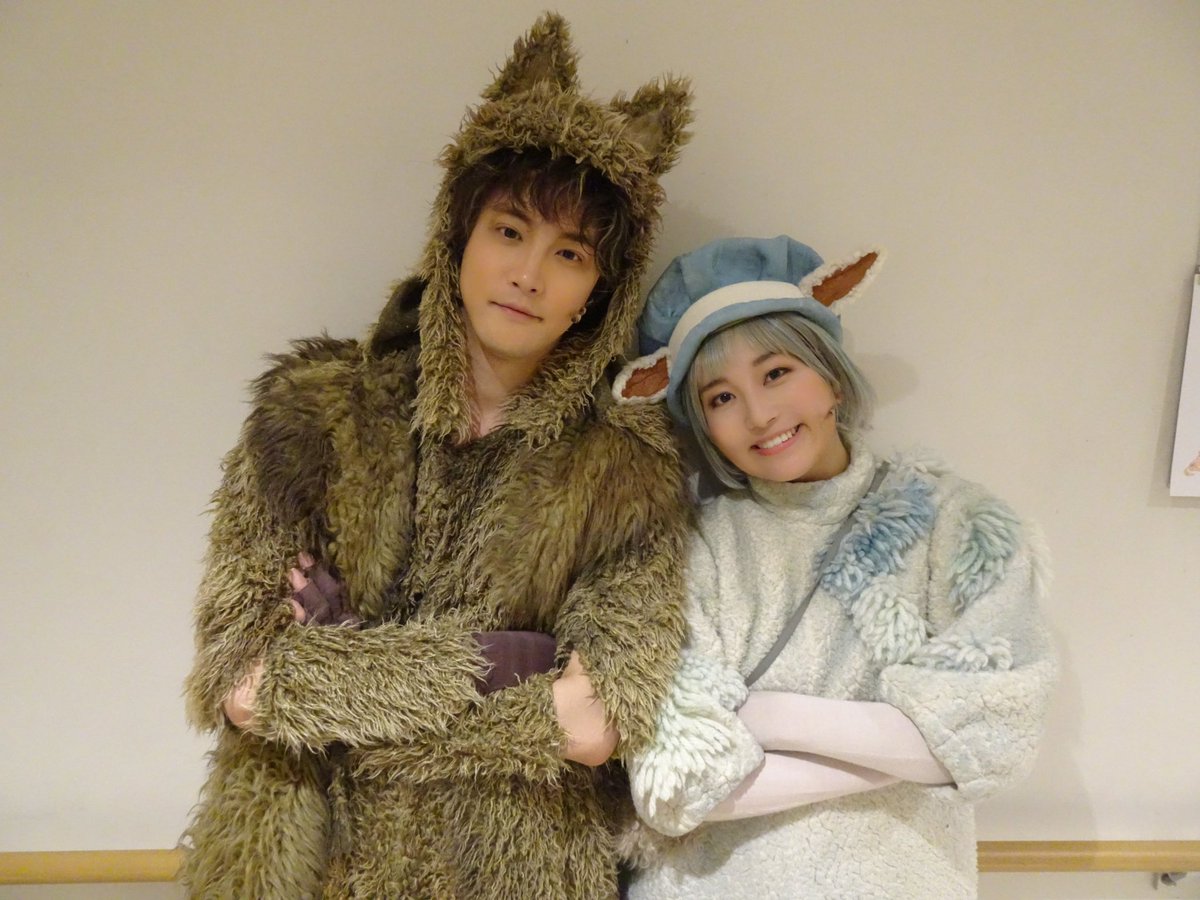 hanaminamino's tweet photo. 音楽劇あらしのよるに
大千穐楽を迎えることがで��ました。

私は学生の頃、芸術鑑賞が大好きでした。

大好きな作品、あたたかいカンパニーの皆さんと、誰一人欠けることなく走り切れて幸せいっぱいです。

日生劇場に足を運んでくださった皆様、全国で18500人の小学生の皆様、有り難うございました！ https://t.co/zDCsrRDcAb
