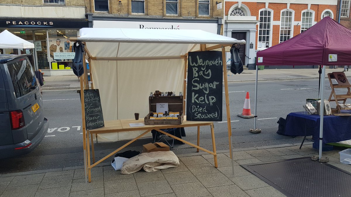 Weyforward's tweet photo. #weymouth Bay #SugarKelp is on sale again today at @BridportMarket. Pop by for a chat and to grab a jar of highly nutritious, flavour enhancing, sustainably dive-foraged #driedseaweed 💚 https://t.co/bOmot03a0n