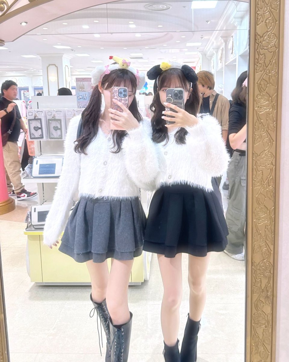 10月会える人いませんか？🥺

年齢関係ないので会える人いいね欲しいです。
DMいきます。

場所は都内でって思ってます！

下手でも怒らない人だと嬉しいです。

#P活群馬
#彼氏募集中
#彼氏募集中大学生
#せふれ募集