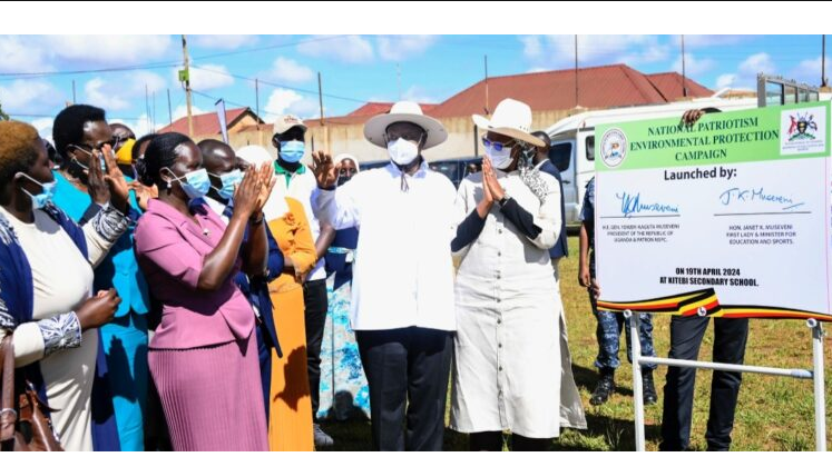 ENyarwa's tweet photo. A green Uganda for generations to come with a focus on climate action, President Museveni's government is implementing strategies to protect Uganda's biodiversity and promote sustainable practices. #UgandaAt62 
Sheebah US Ambassador #NeyanzizaConcert Cindy https://t.co/REilBAwZSQ