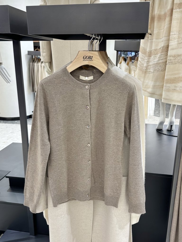 カシミヤカーディガン　モンゴルGOBI GOBIカシミヤのベーシックコレクション🐐】メンズ＆レディース