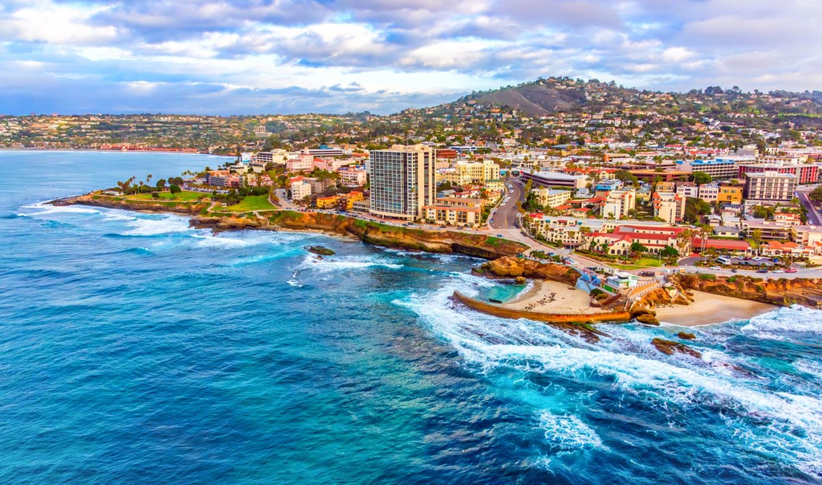 hawking2023's tweet photo. #SanDiego is home to some of the most #Breathtaking  coastal #landscapes  in the world. Happiness is to #relax on sandy  shores, take a refreshing dip in the sparkling waters and explore #hiddencoves and scenic bays.

Source: #DailyPassport
#scenicbays
#sandyshores

#NagaChaitanya #PMKisanSamman 
#HaryanaElections #AndhraPradesh #IraniCup 
#KritiSanon #TheRajaSaab