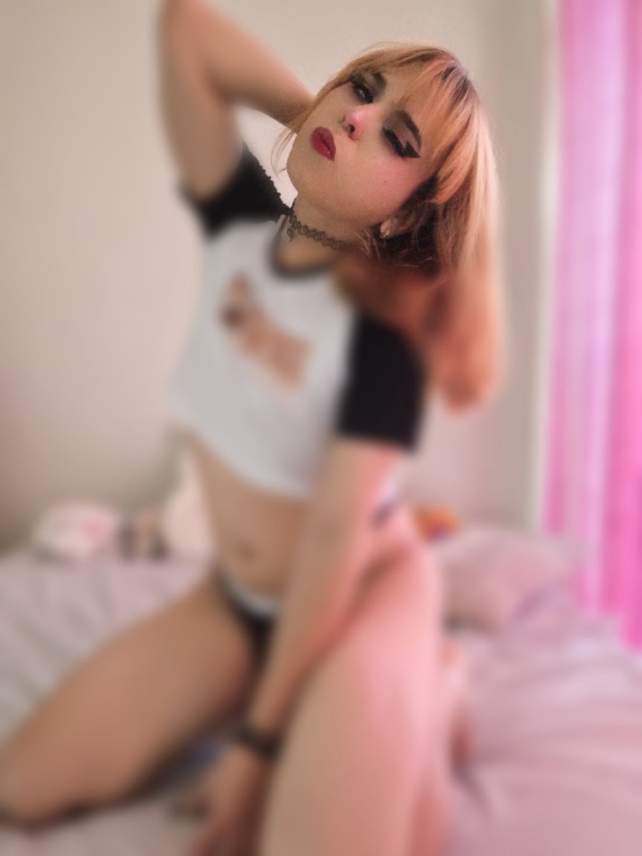 aleeri_'s tweet photo. Todo o nada. 50🔄 y subo una foto de mi vagina https://t.co/3FBDnWuqtJ