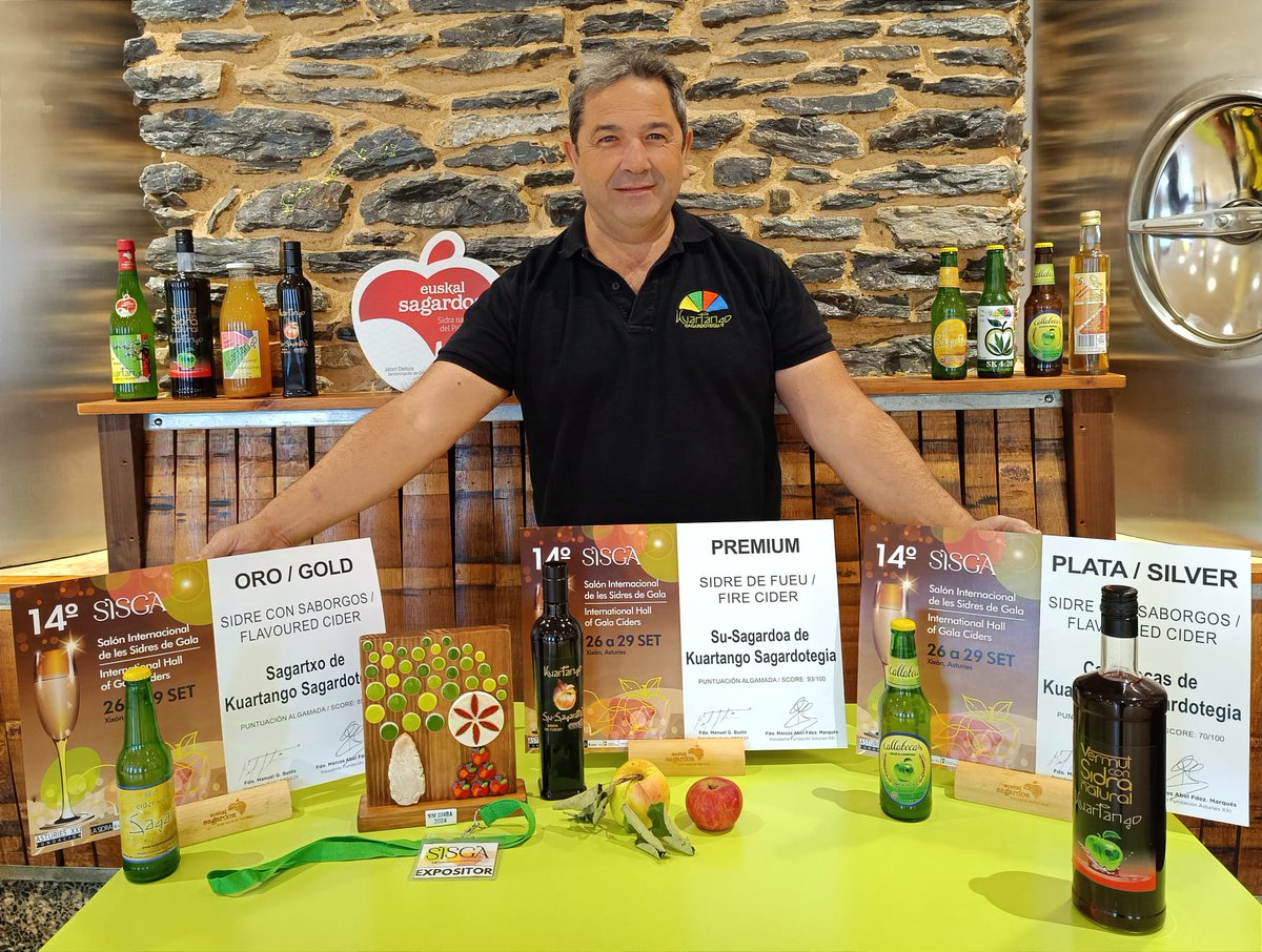 La Ruta Slow (@larutaslow) on Twitter photo Buenos resultados para nuestras sidras de Euskal Herria en el Salón Internacional de la Sidra <a href="/sisgacider/">sisgacider</a> en Xixón. <a href="/SidreKuartango/">Sidrería Kuartango</a> <a href="/SidraBrutZumo/">Baldorba & Sagarraleku Cider & Sagardoa & Apple</a> <a href="/egiazki/">Egiazki</a> y <a href="/Petritegi/">Petritegi Sagar Kultura 1526</a> Os lo contamos con Benito Peciña
📟Sábado, 16:00 horas en <a href="/radio_vitoria/">Radio Vitoria</a>
📟Domingo, 13:00 h <a href="/radioeuskadi/">Radio Euskadi</a> Buenos resultados para nuestras sidras de Euskal Herria en el Salón Internacional de la Sidra <a href="/sisgacider/">sisgacider</a> en Xixón. <a href="/SidreKuartango/">Sidrería Kuartango</a> <a href="/SidraBrutZumo/">Baldorba & Sagarraleku Cider & Sagardoa & Apple</a> <a href="/egiazki/">Egiazki</a> y <a href="/Petritegi/">Petritegi Sagar Kultura 1526</a> Os lo contamos con Benito Peciña
📟Sábado, 16:00 horas en <a href="/radio_vitoria/">Radio Vitoria</a>
📟Domingo, 13:00 h <a href="/radioeuskadi/">Radio Euskadi</a>