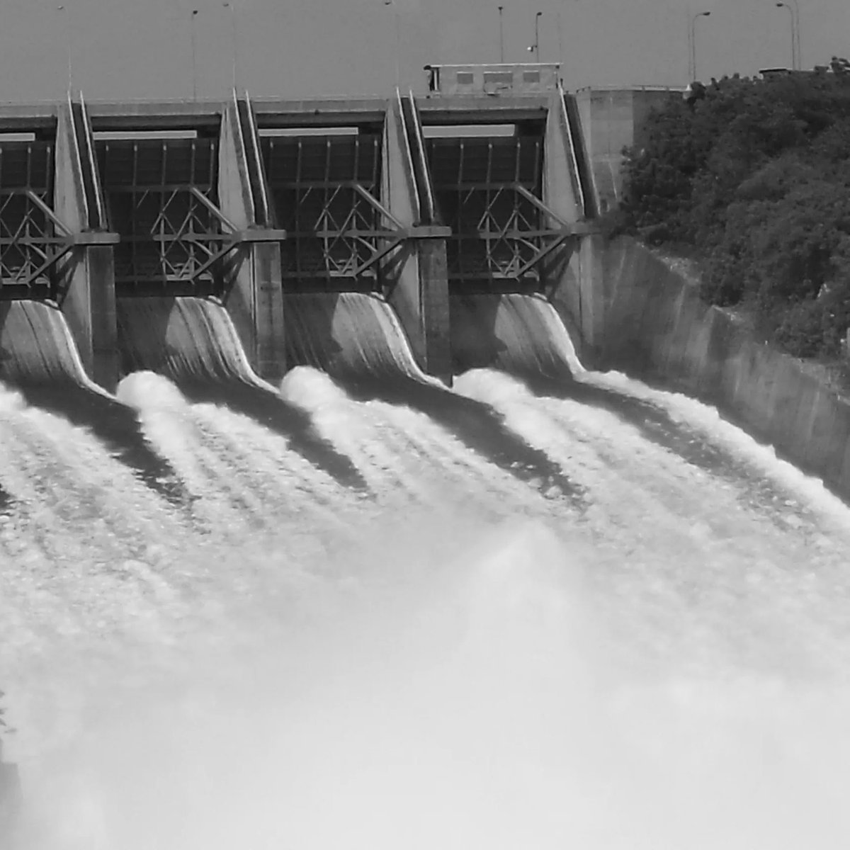 Akosombo is the name of the dam that forms the largest man made lake in the world, Lake Volta, in Ghana. It's also the name of my podcast series, where I explore the hypnotic, organic, and potentially infectious grooves of the techno that inspires me

on.soundcloud.com/AcxkTAaWqSvoem…